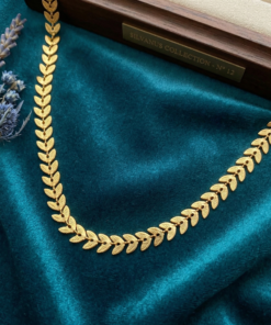 Alternative view of Traditional Gold-Tone Interlocking Leaf Chain