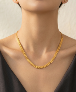 Traditional Gold-Tone Interlocking Leaf Chain